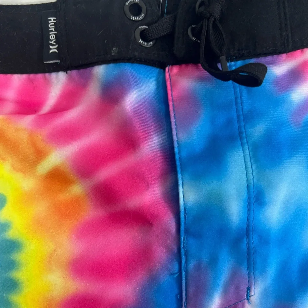 Hurley Multicolor‎ Spiral Board Shorts Men’s size 29